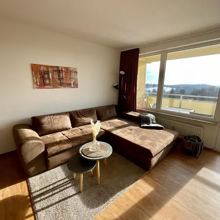Modern Ausgestattetes Mit Panoramablick Apartment